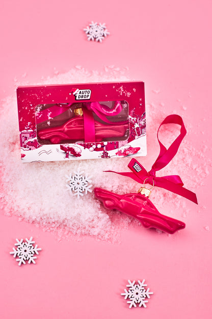 Autodrop Cadillac Kerstbal in doosje en sneeuw